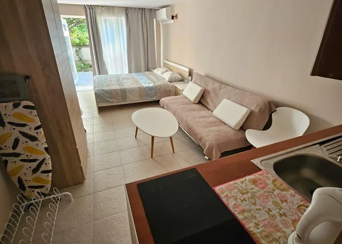 Treti Mart North Apartment