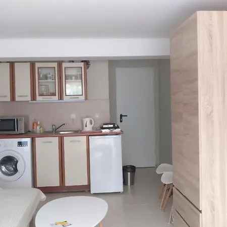 Treti Mart North Apartman *